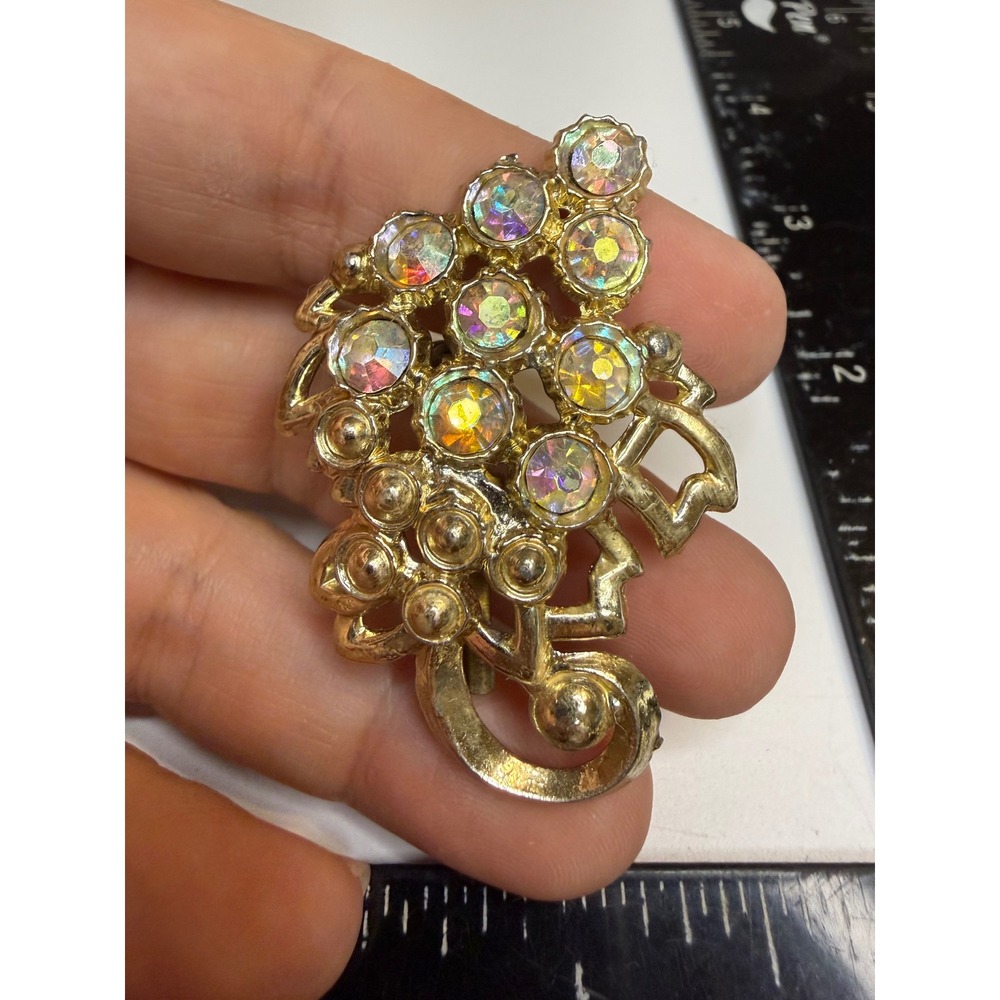 Vintage Gold Tone Aurora Borealis Rhinestone Cluster Brooch Pin Iridescent